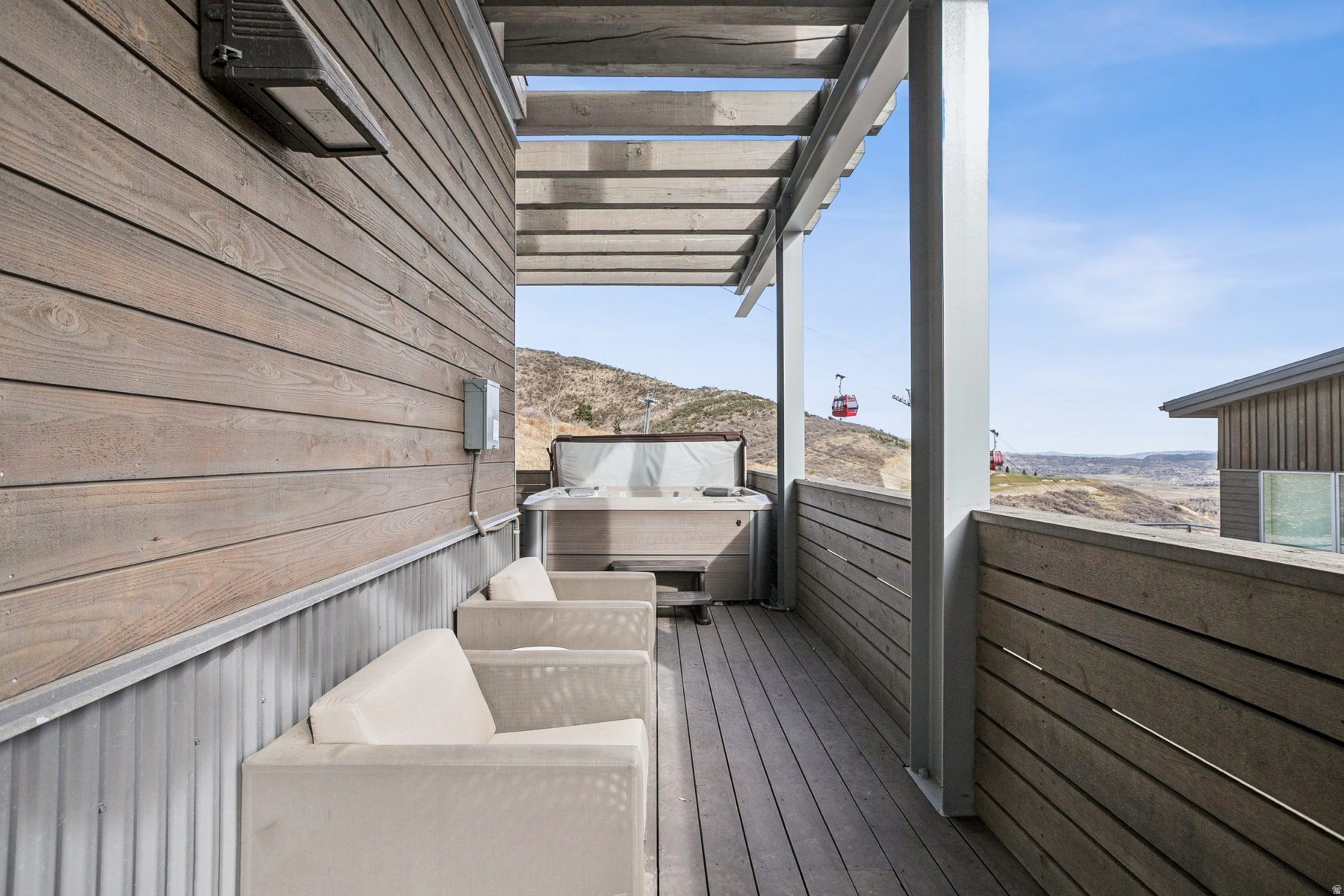 APEX RESIDENCES PARK CITY - Residential