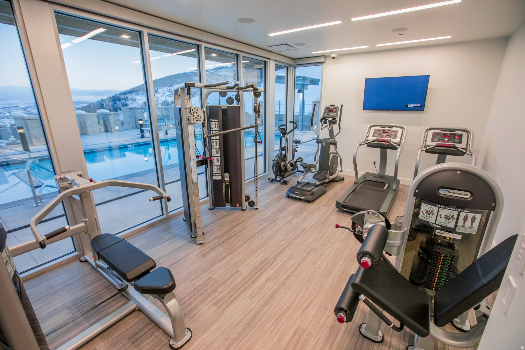 APEX RESIDENCES PARK CITY - Residential