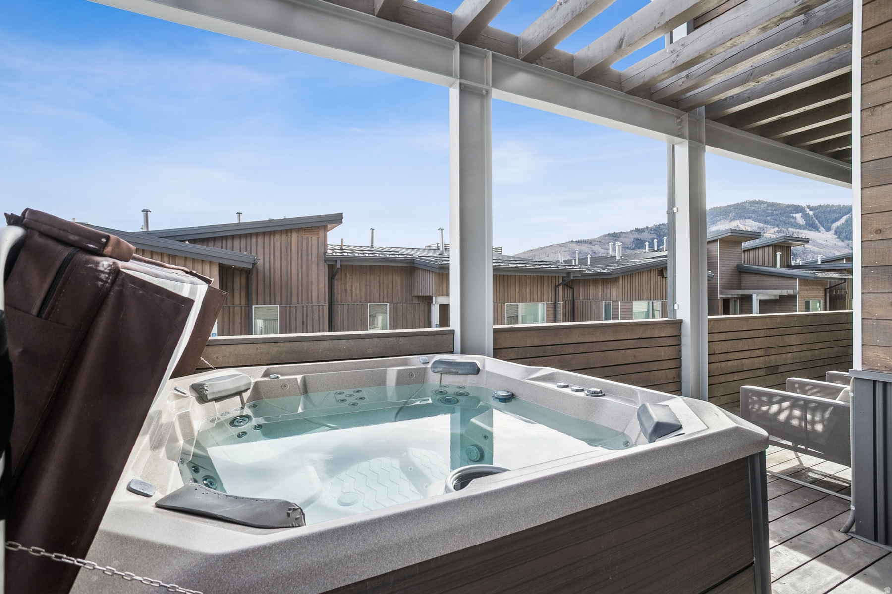 APEX RESIDENCES PARK CITY - Residential