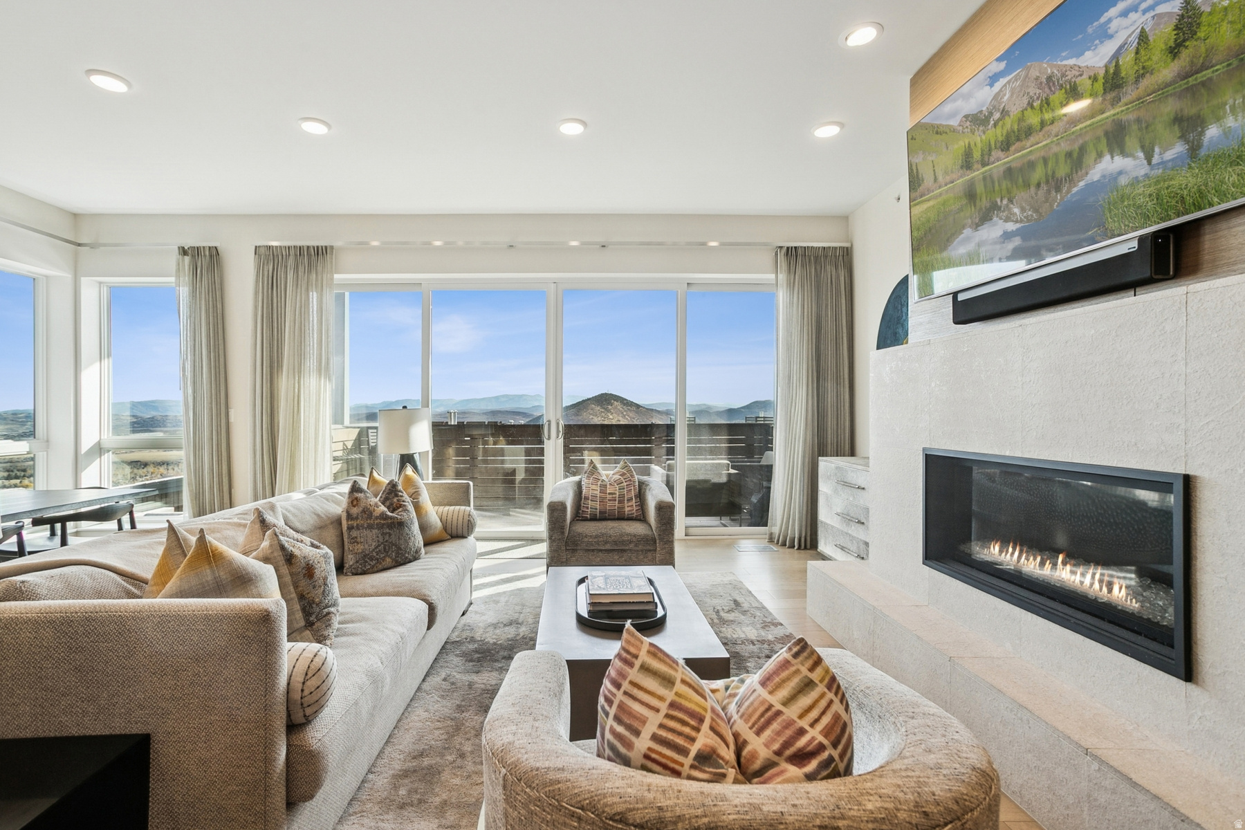 APEX RESIDENCES PARK CITY - Residential