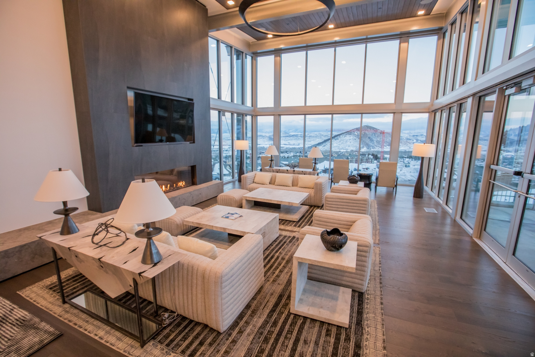 APEX RESIDENCES PARK CITY - Residential