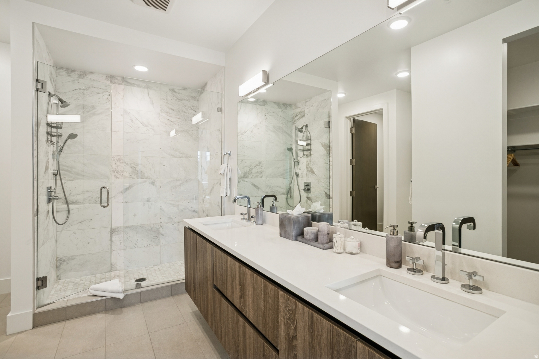 APEX RESIDENCES PARK CITY - Residential