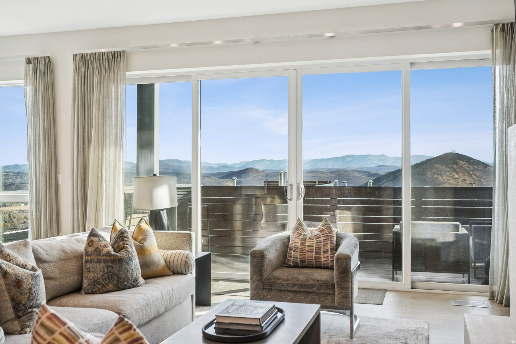 APEX RESIDENCES PARK CITY - Residential
