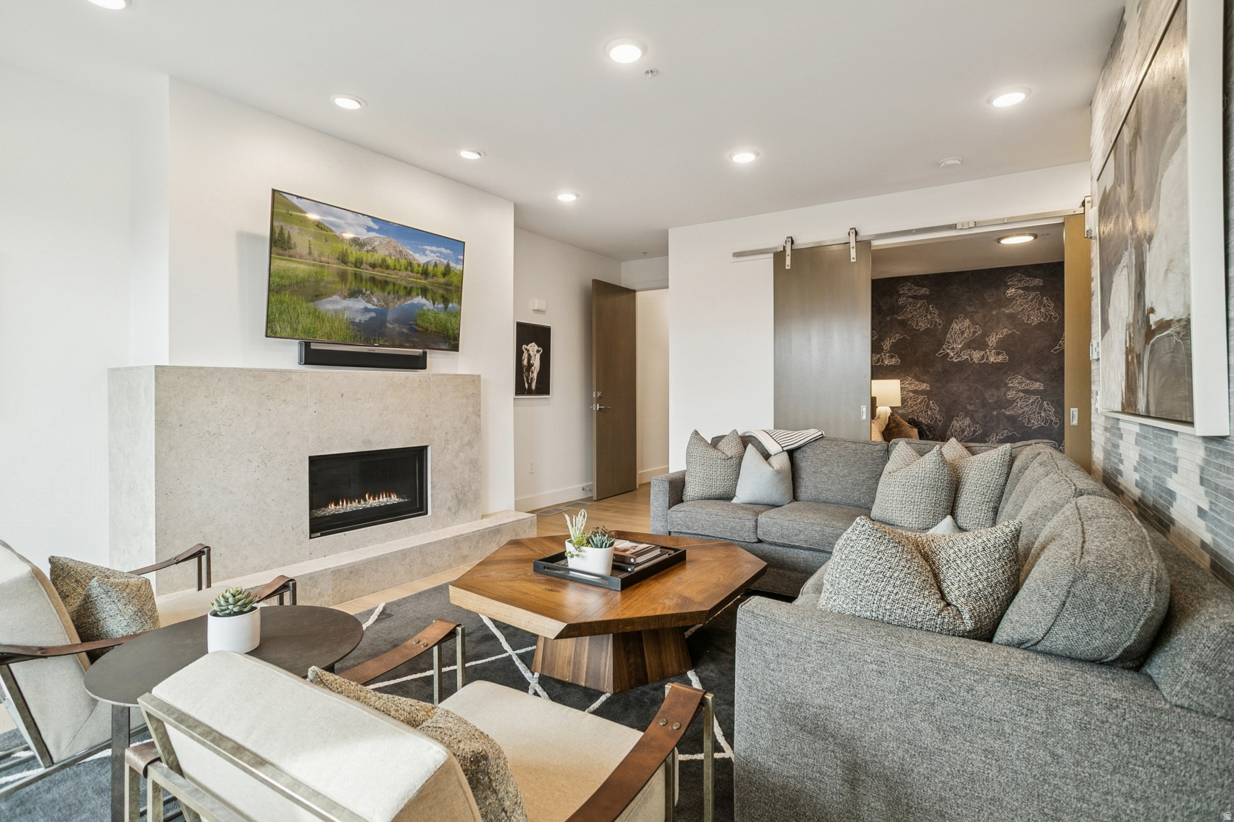APEX RESIDENCES PARK CITY - Residential