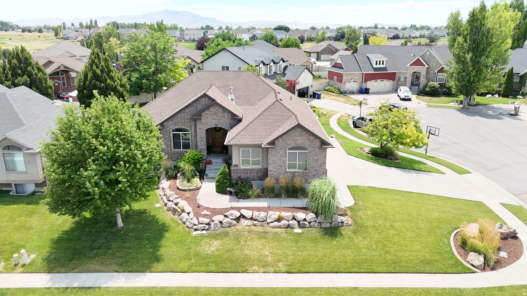 HIGHLANDS GLEN EAGLE - Residential