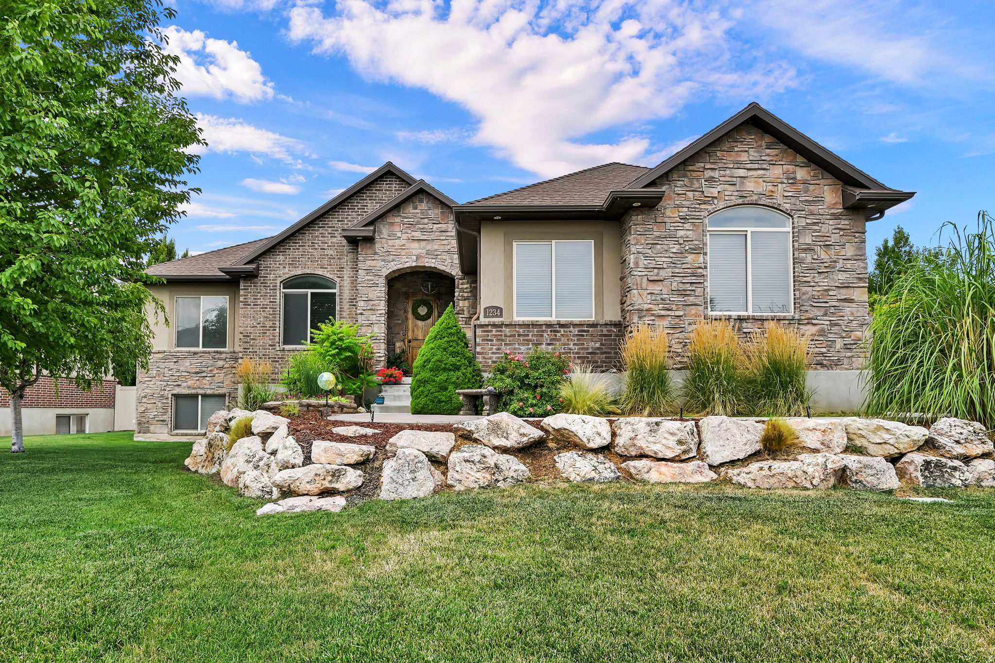HIGHLANDS GLEN EAGLE - Residential