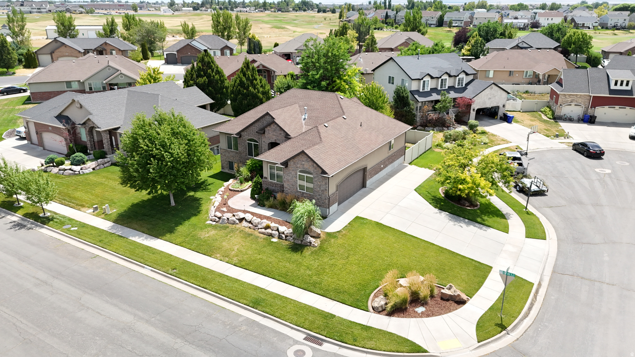 HIGHLANDS GLEN EAGLE - Residential