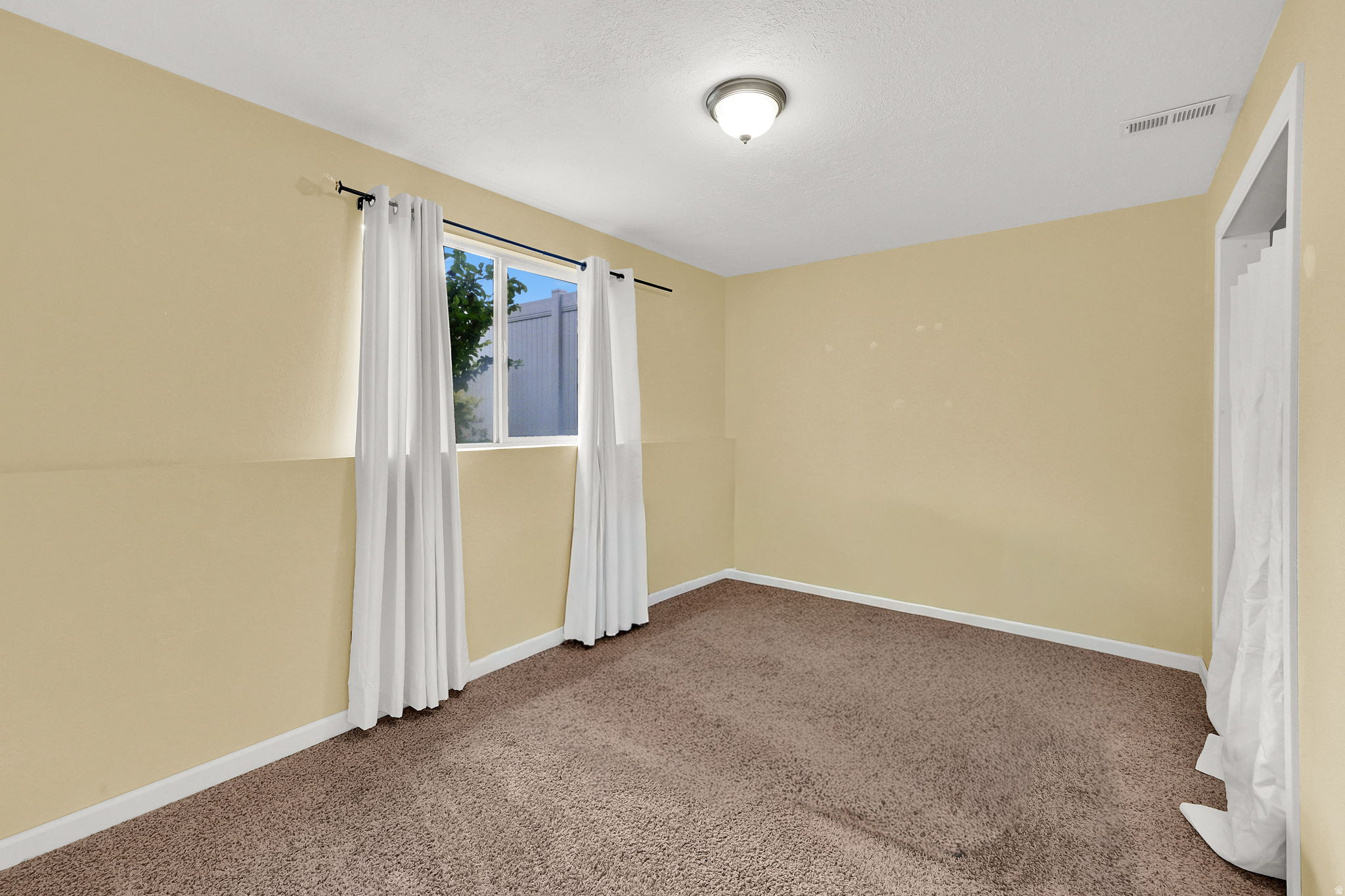 HIGHLANDS GLEN EAGLE - Residential