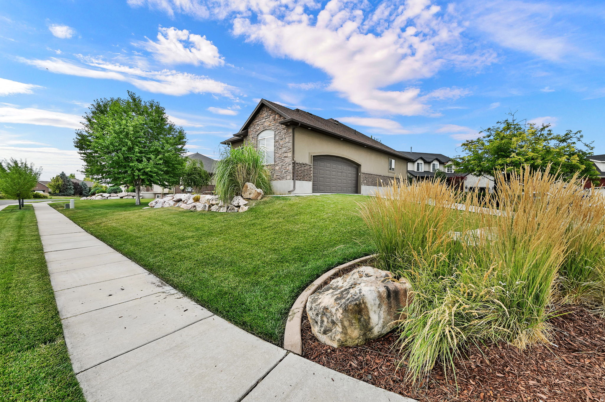 HIGHLANDS GLEN EAGLE - Residential
