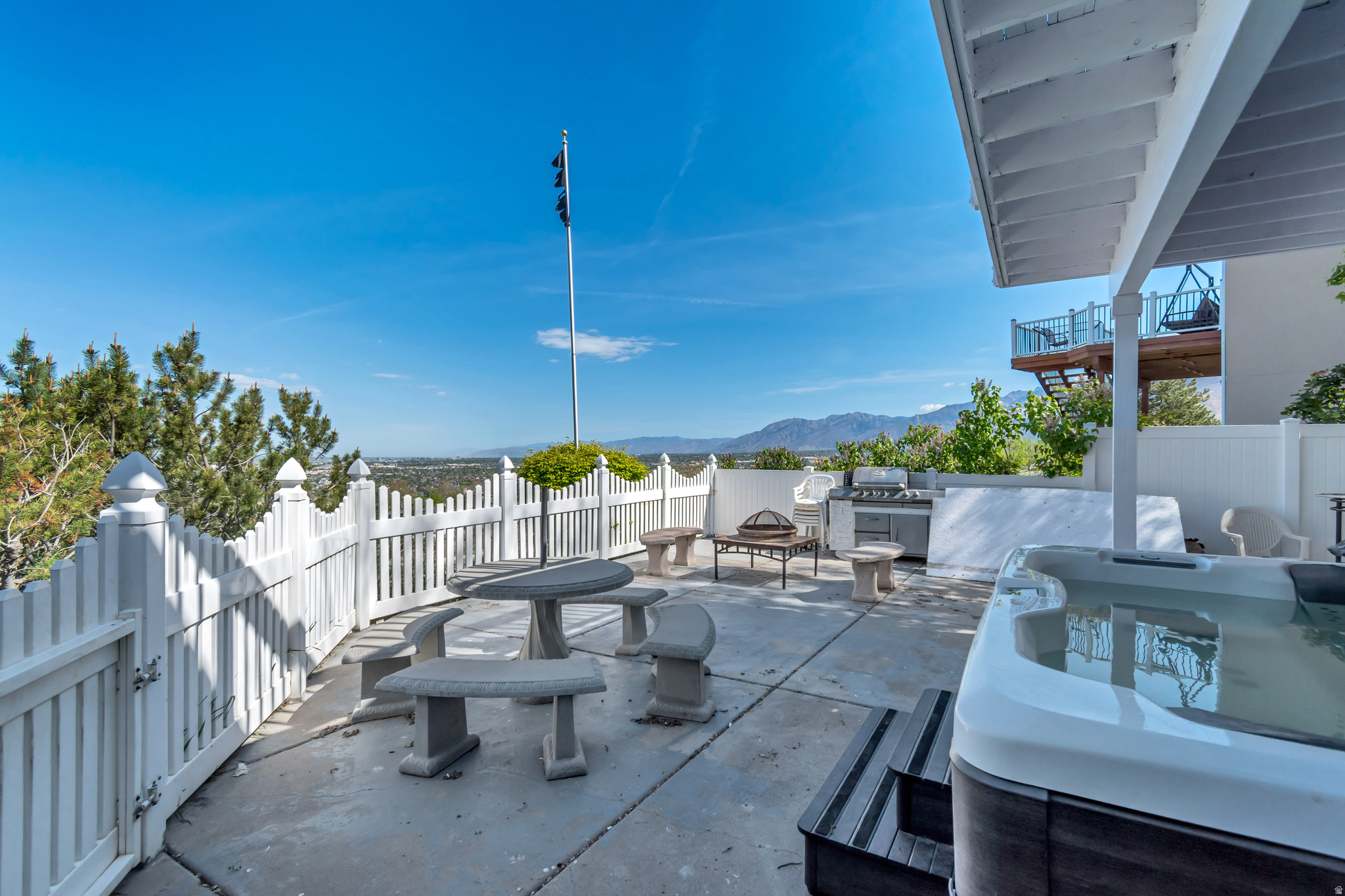 SOUTH MOUNTAIN - Residential