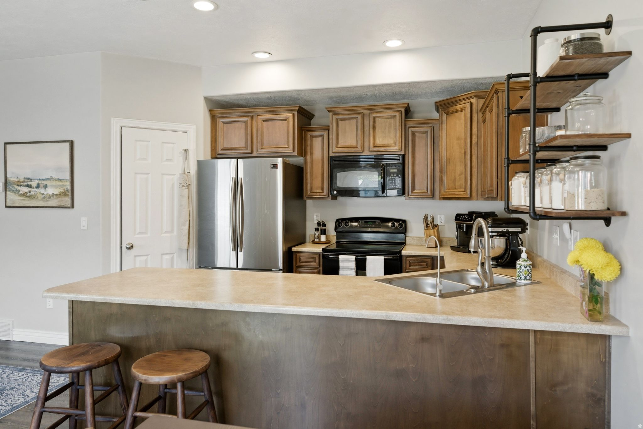 VALENTINE ESTATES - Residential