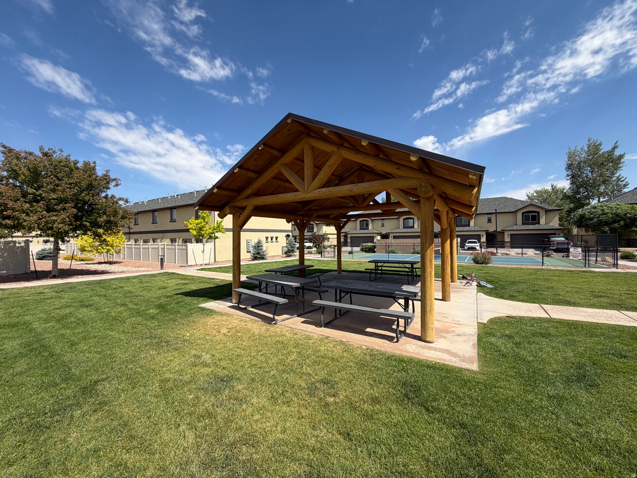 SHADOW RIDGE TOWNHOMES - Residential
