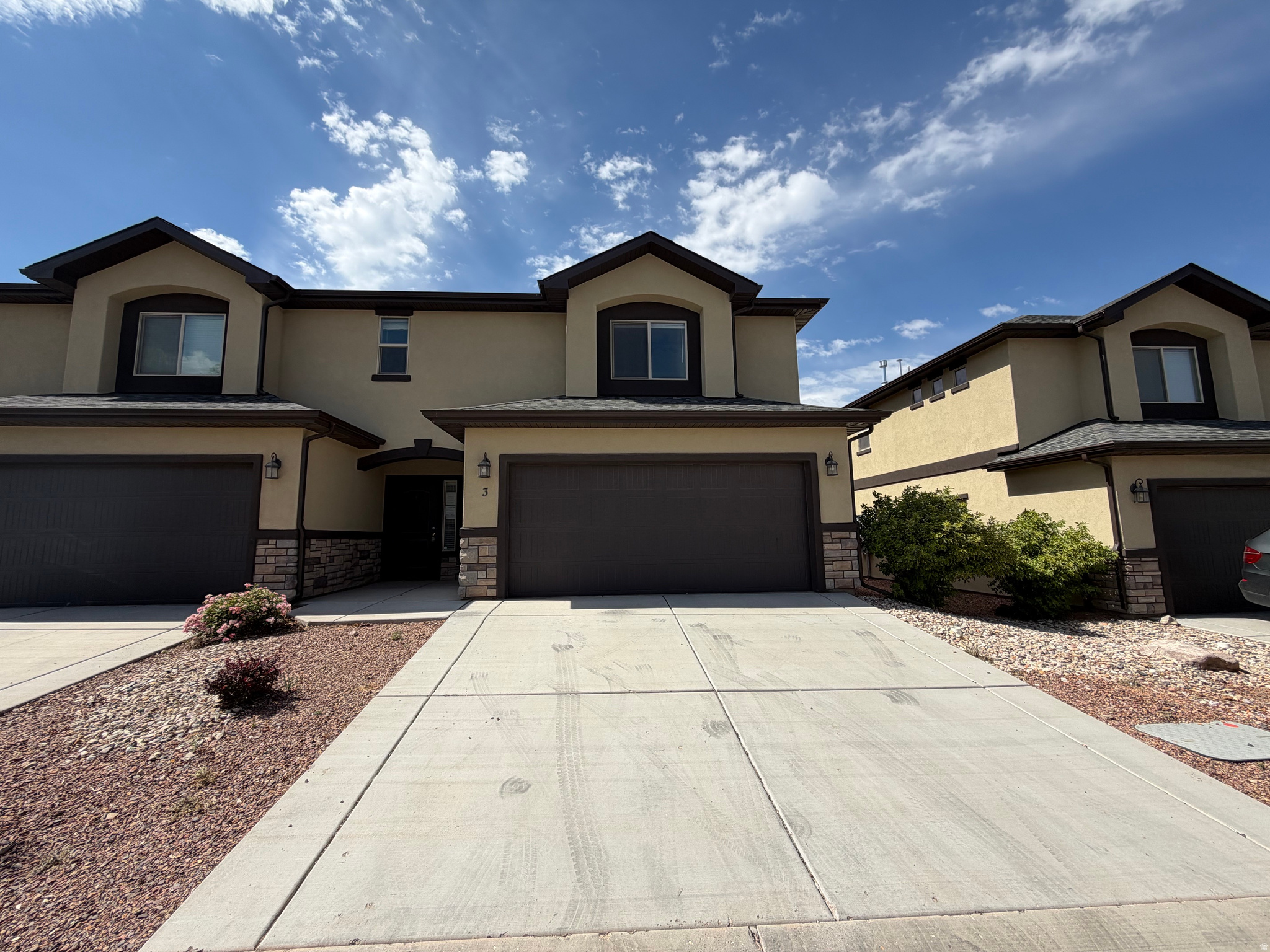 SHADOW RIDGE TOWNHOMES - Residential