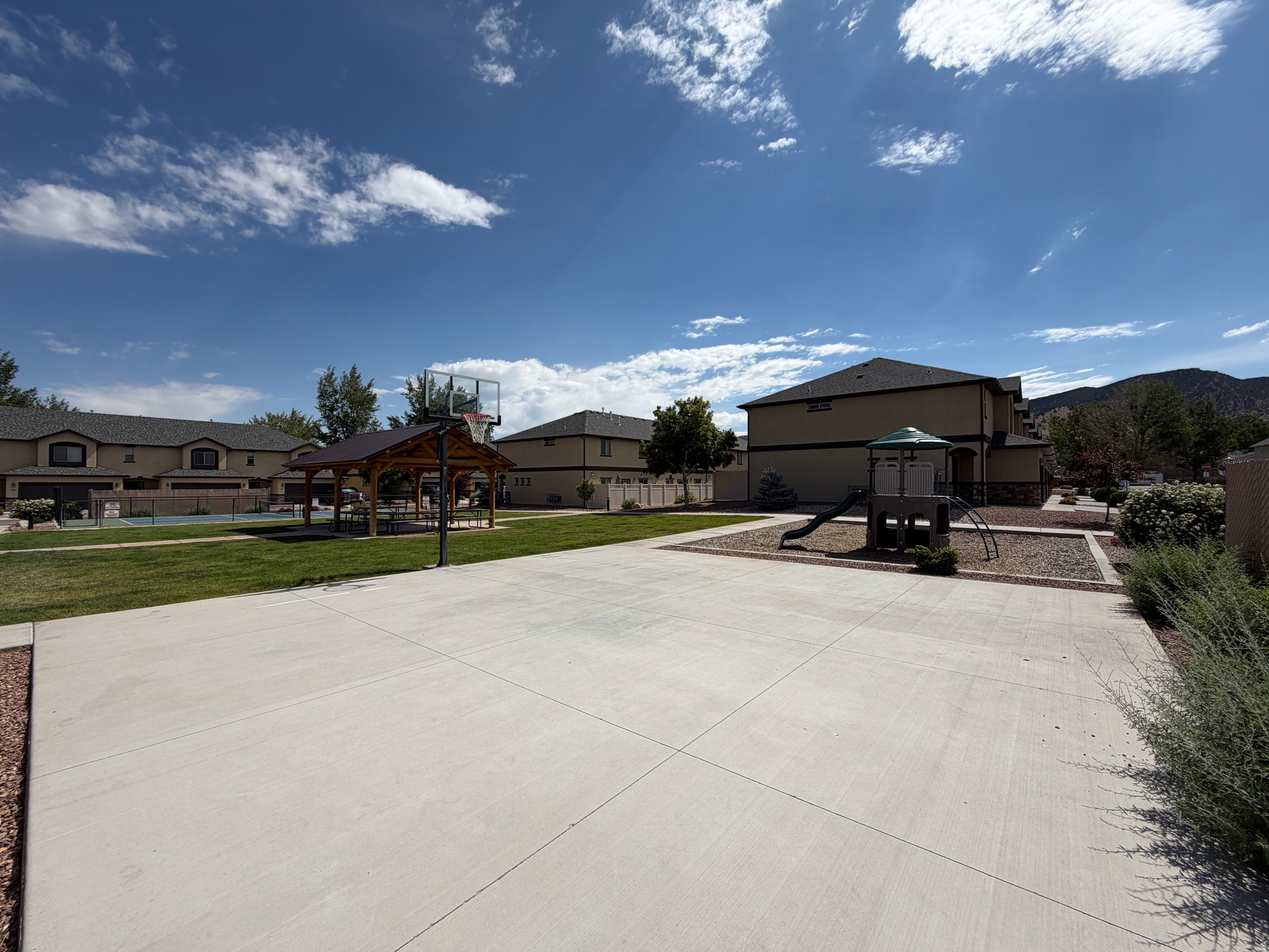 SHADOW RIDGE TOWNHOMES - Residential
