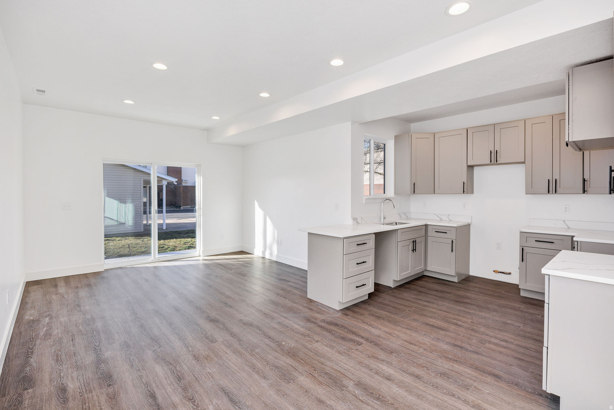 LLOYD ESTATES SUBDIVISION - Residential