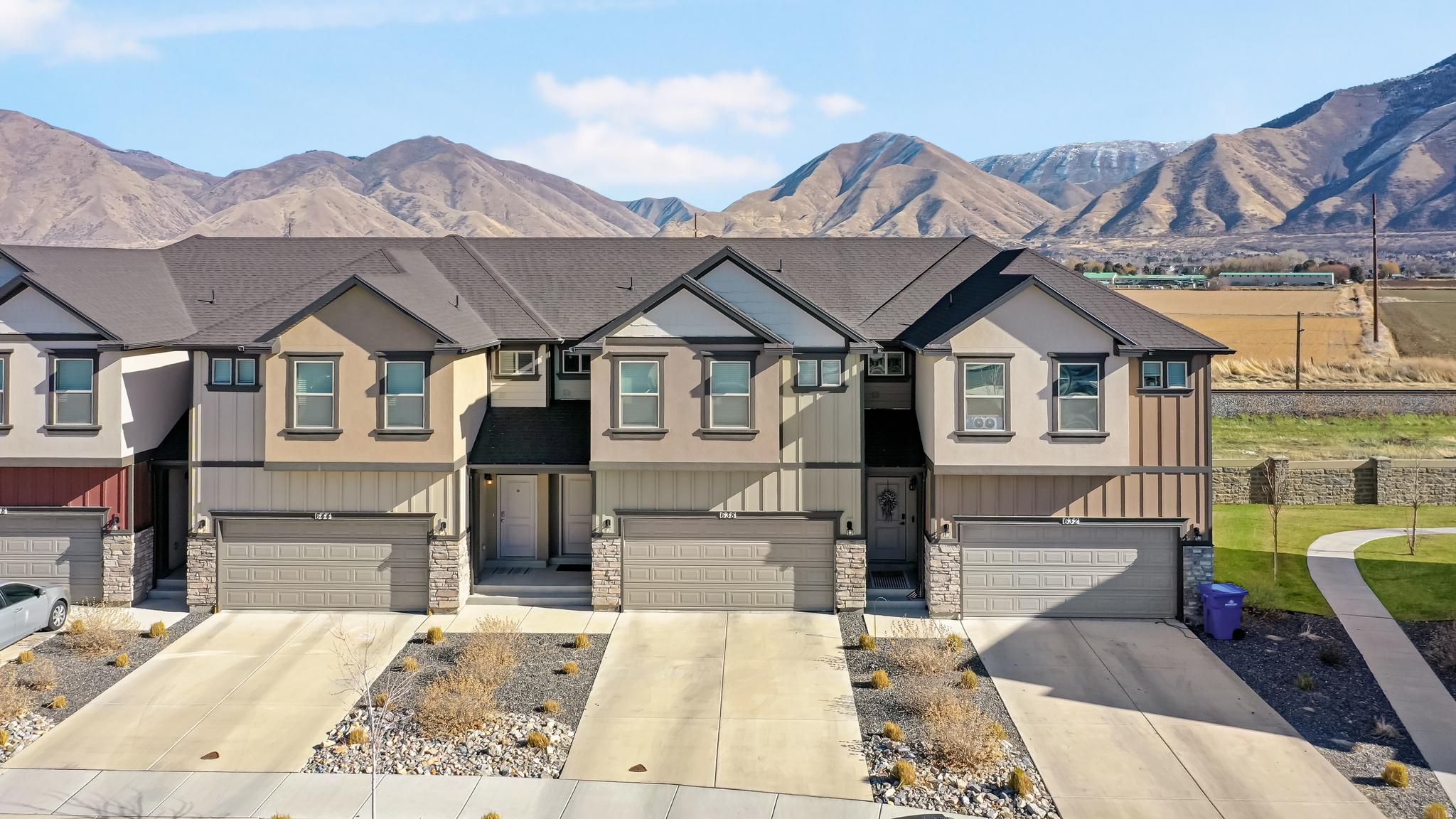 LEGACY TOWNHOMES LLC - Residential
