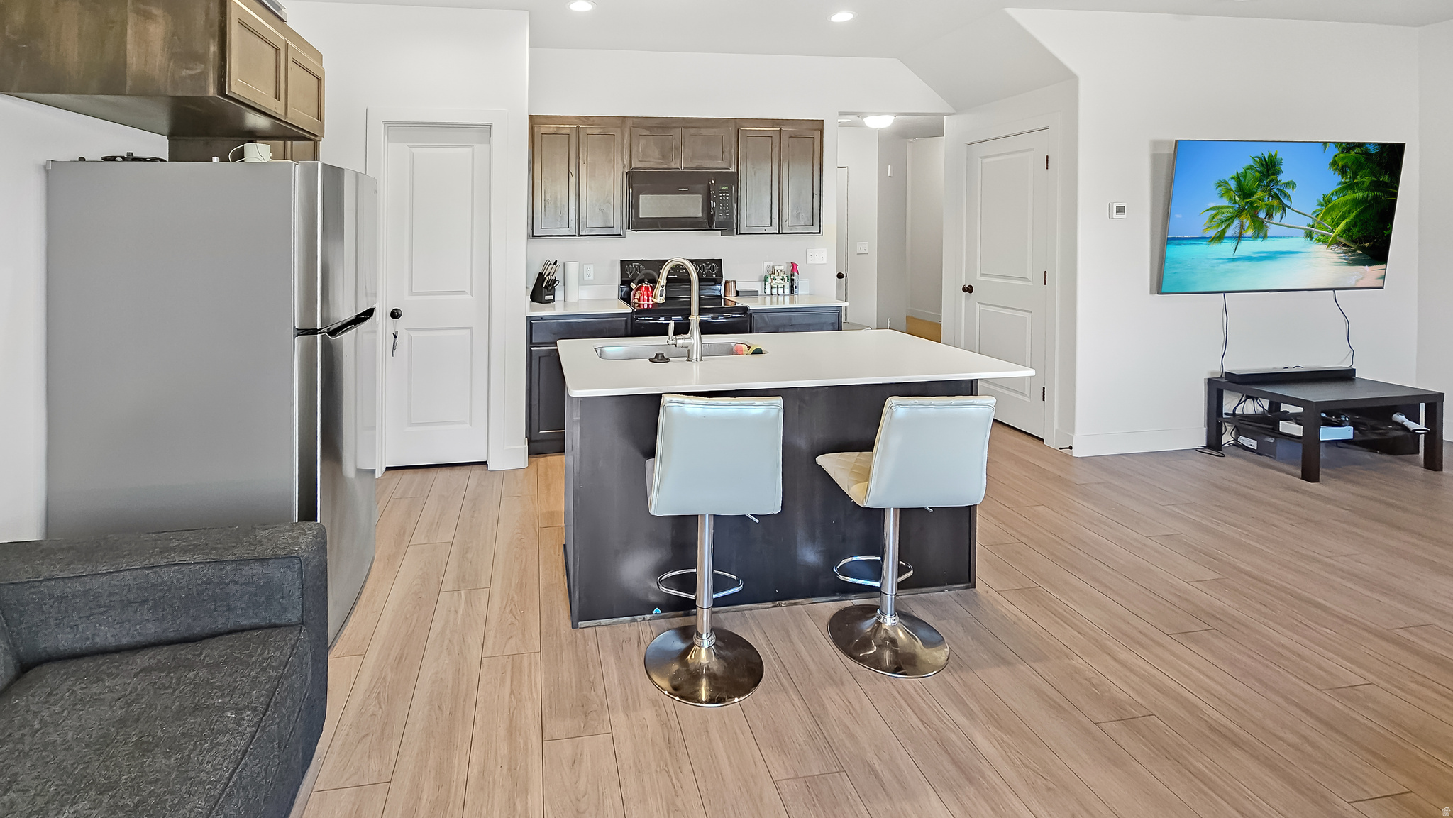 LEGACY TOWNHOMES LLC - Residential