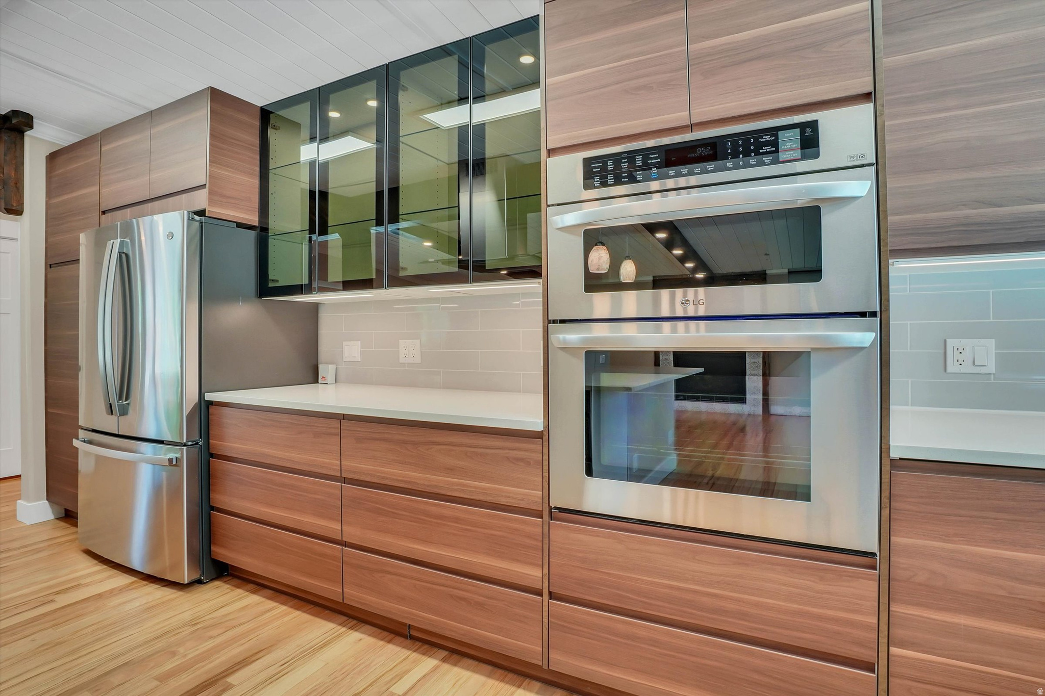 MAYWOOD HILLS - Residential