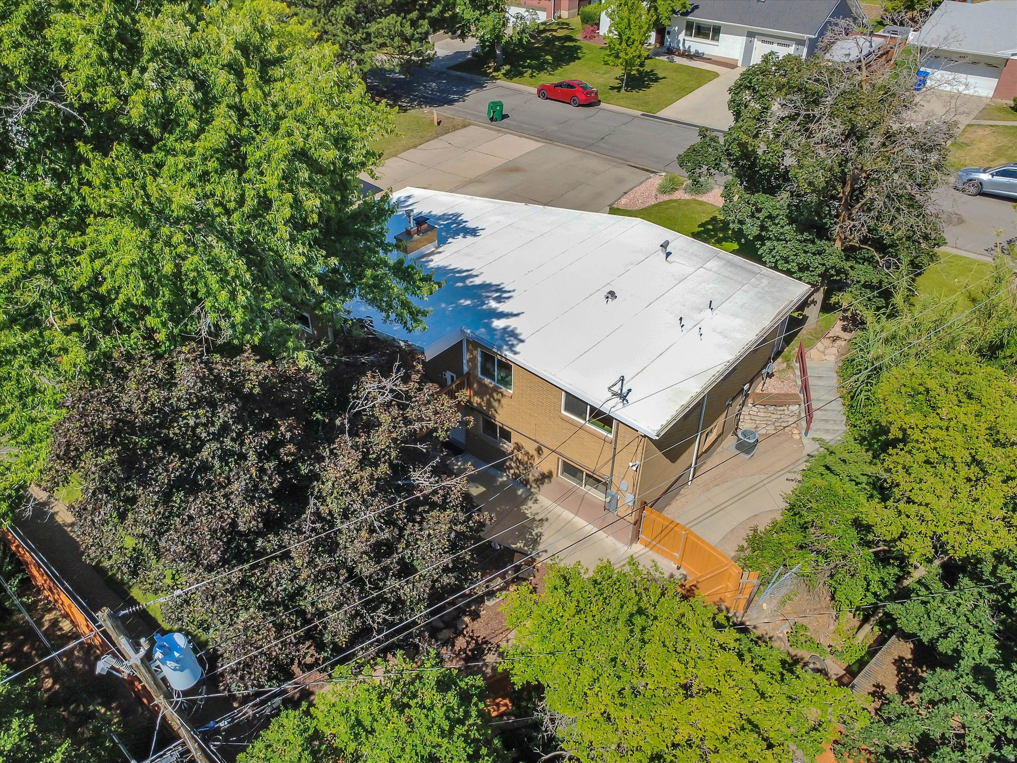 MAYWOOD HILLS - Residential