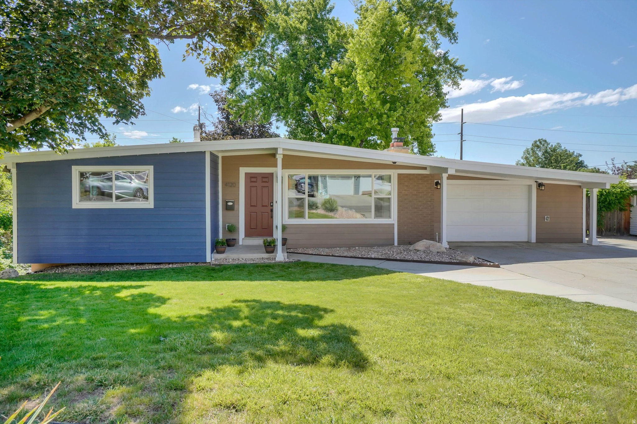 MAYWOOD HILLS - Residential