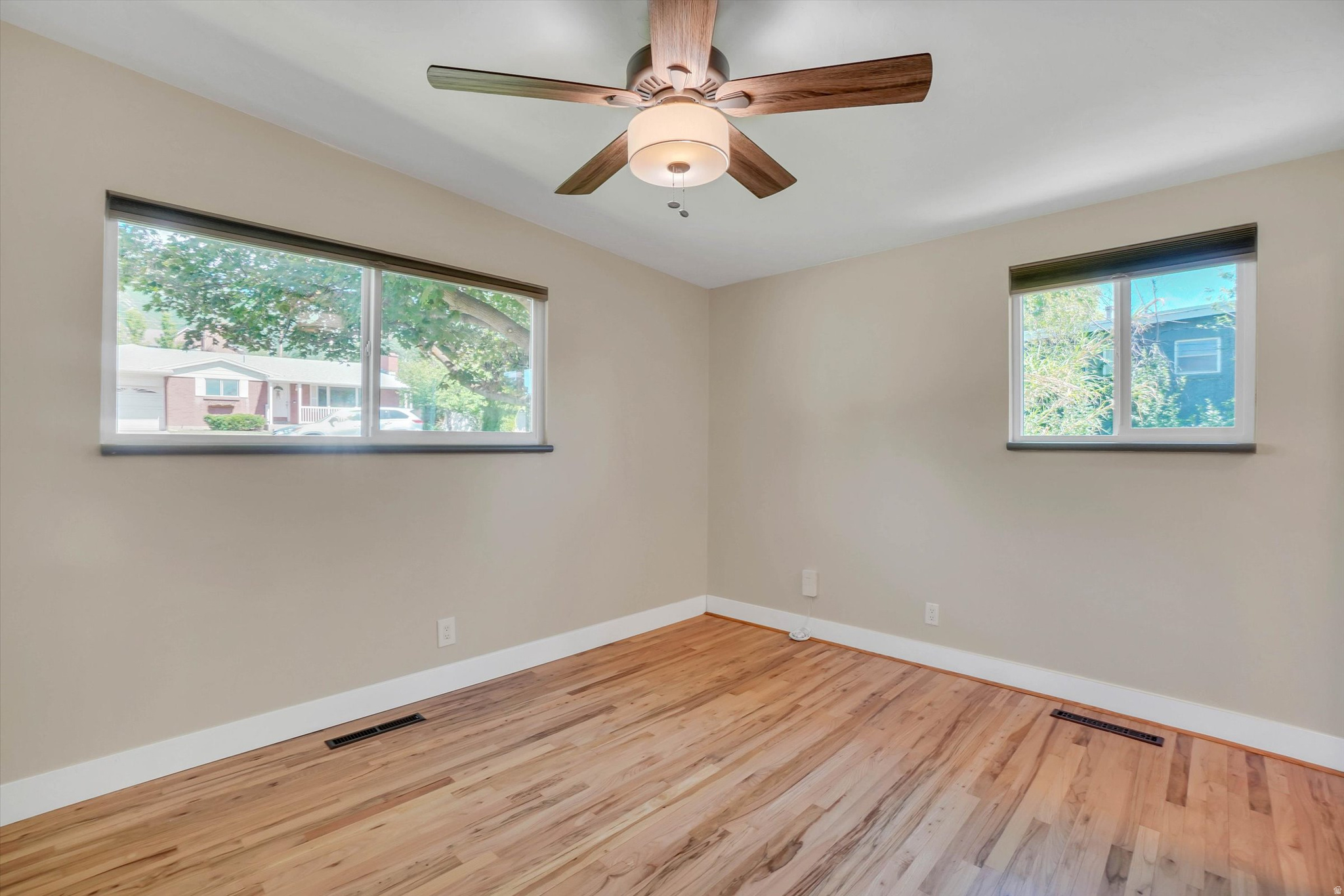MAYWOOD HILLS - Residential