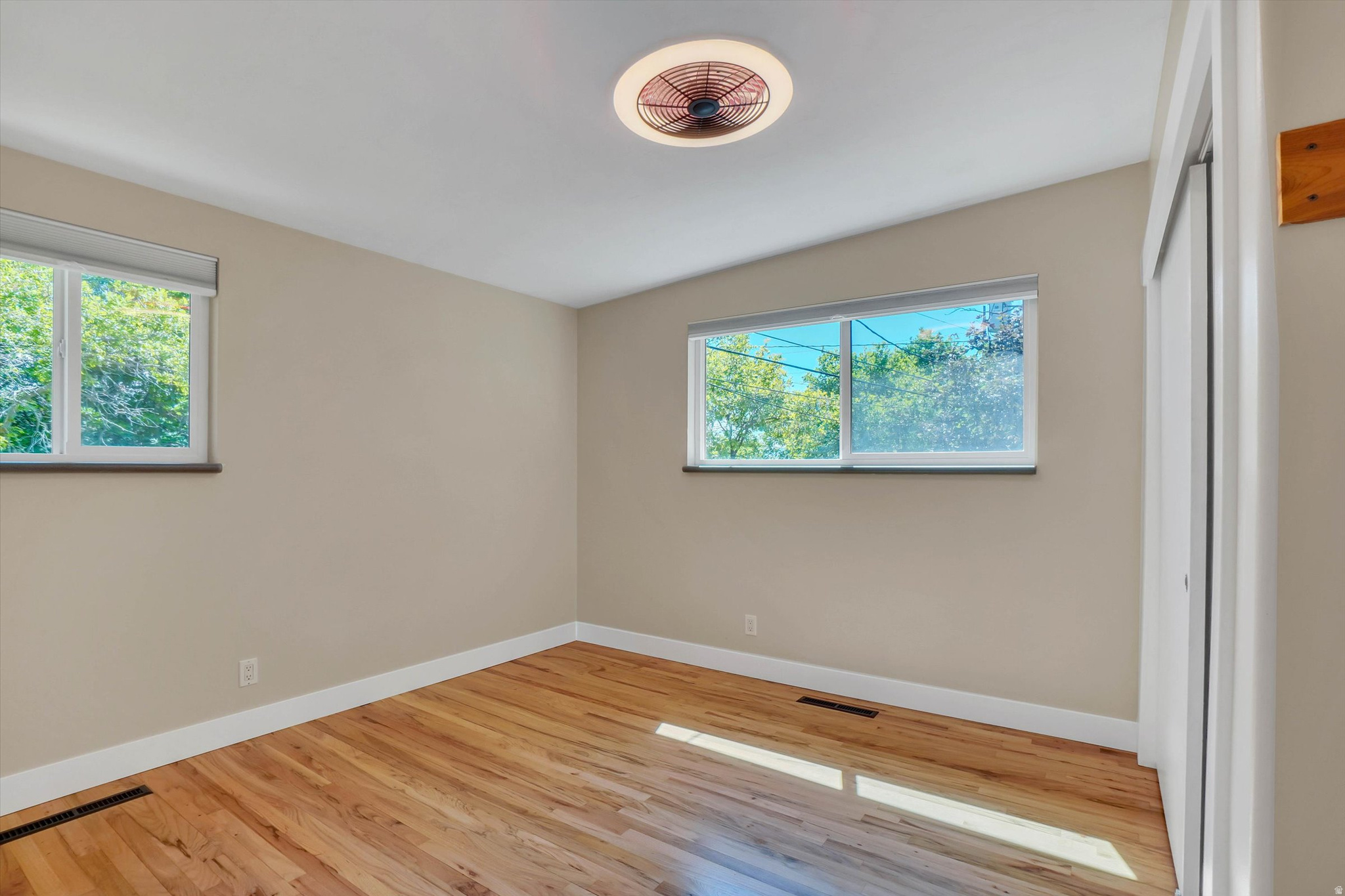 MAYWOOD HILLS - Residential