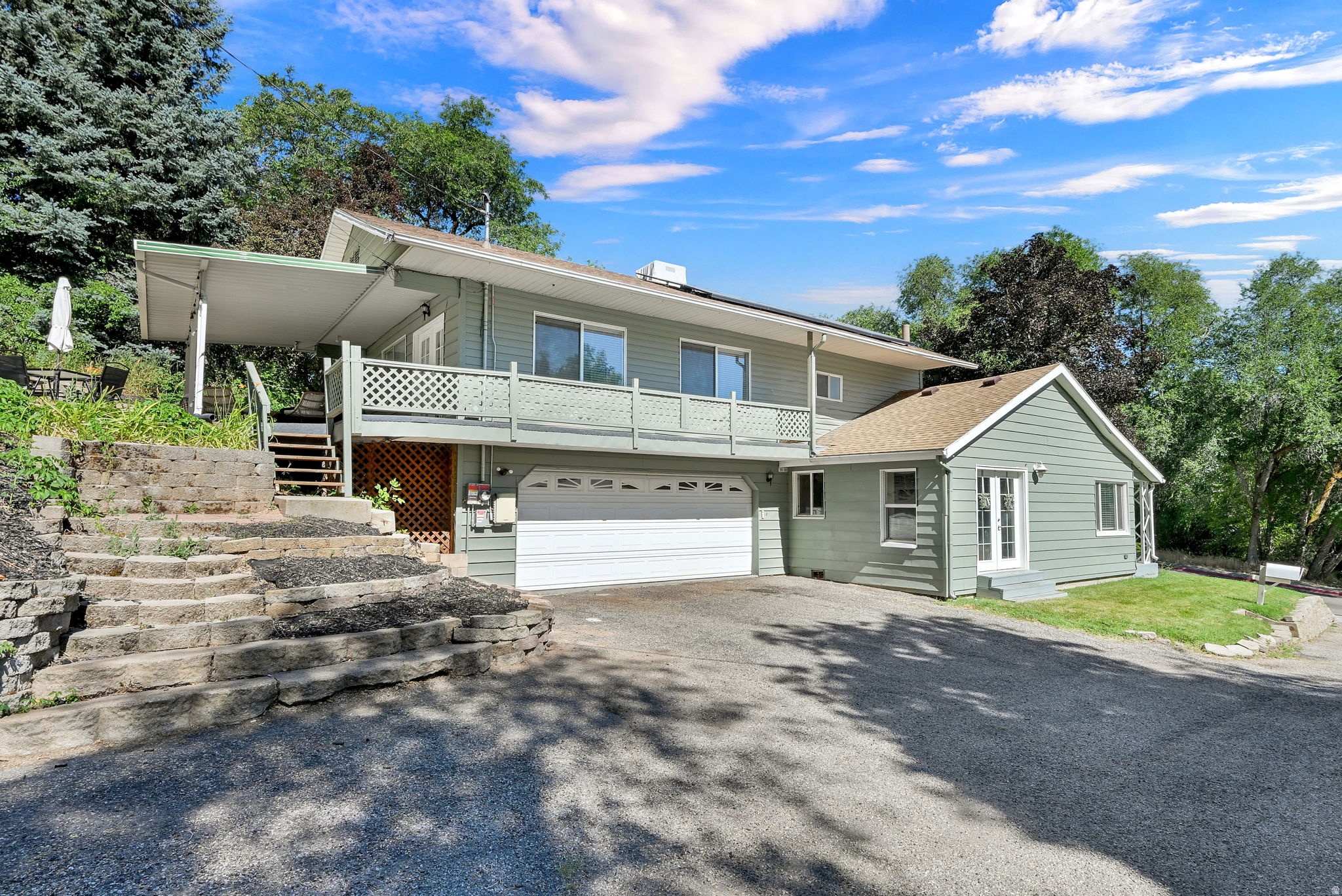 COUNTRY CLUB HEIGHTS - Residential