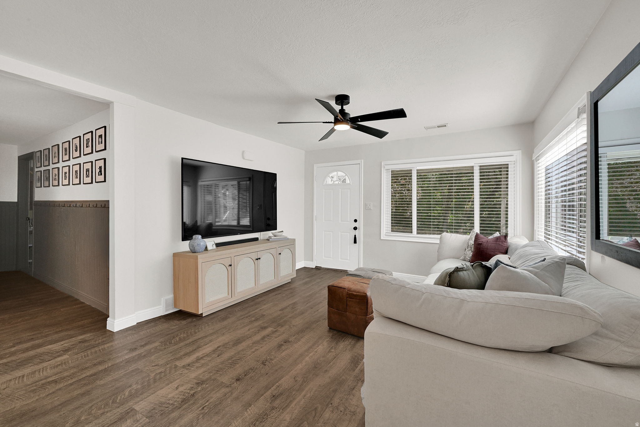 COUNTRY CLUB HEIGHTS - Residential