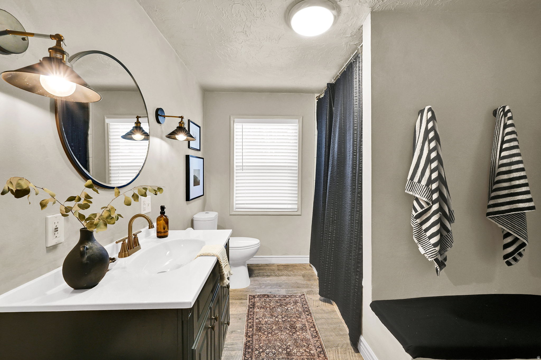 COUNTRY CLUB HEIGHTS - Residential