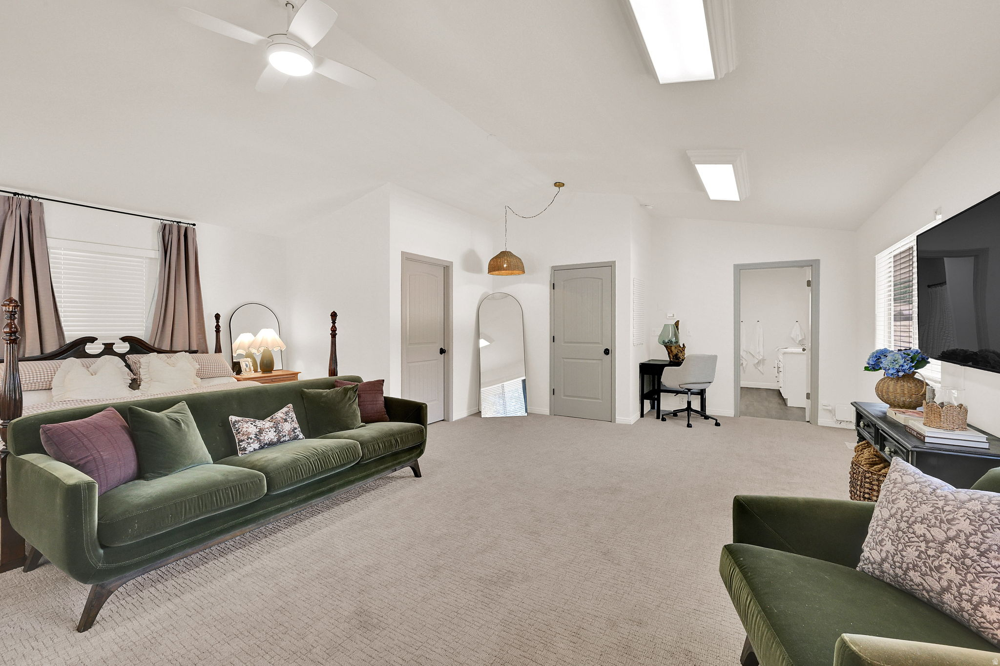 COUNTRY CLUB HEIGHTS - Residential