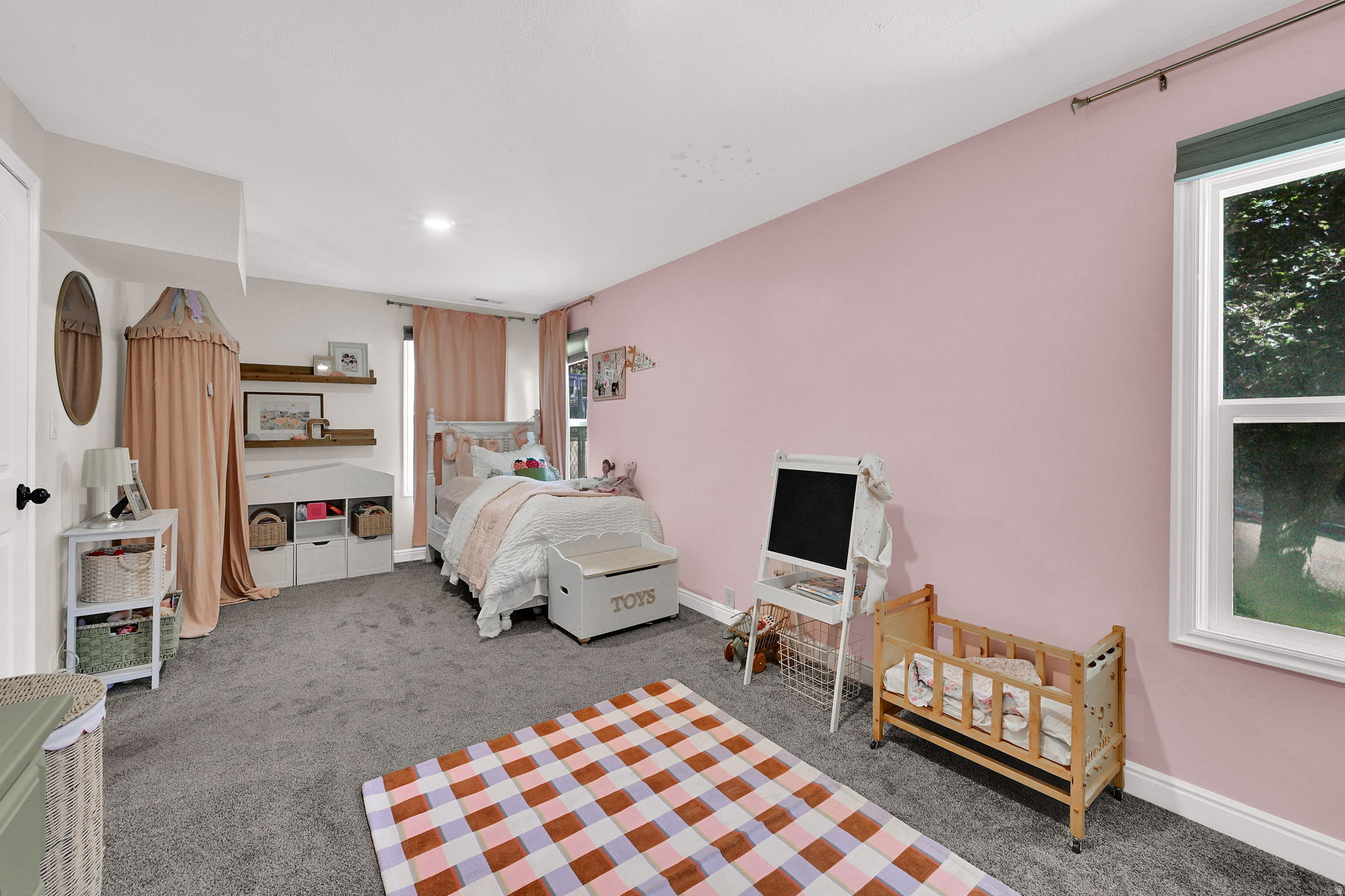 COUNTRY CLUB HEIGHTS - Residential