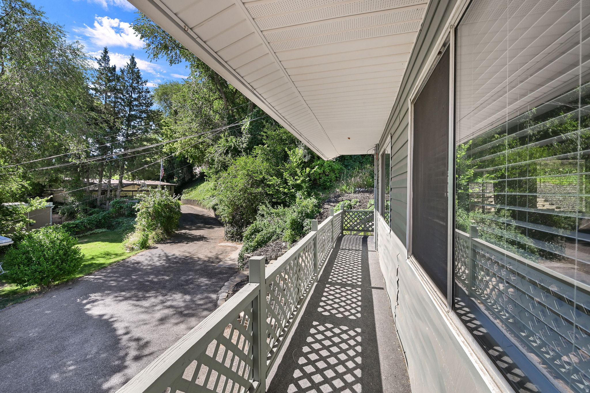 COUNTRY CLUB HEIGHTS - Residential