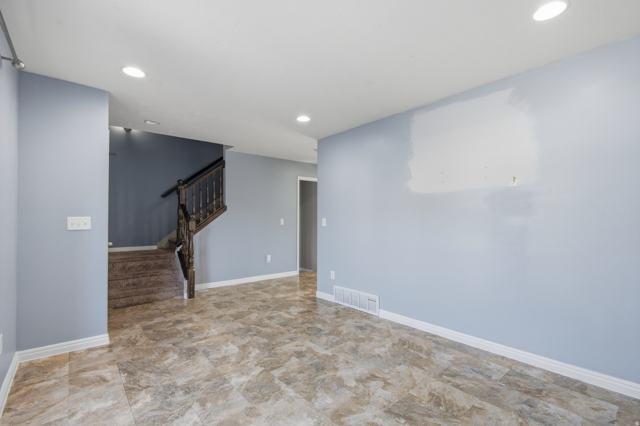 CRESCENT COURT - Residential