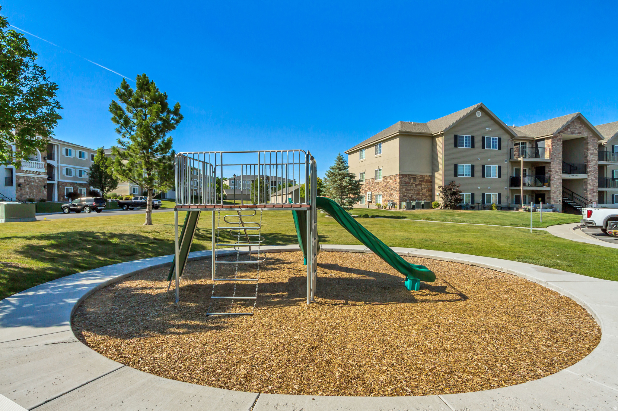HILLCREST CONDOS - Residential