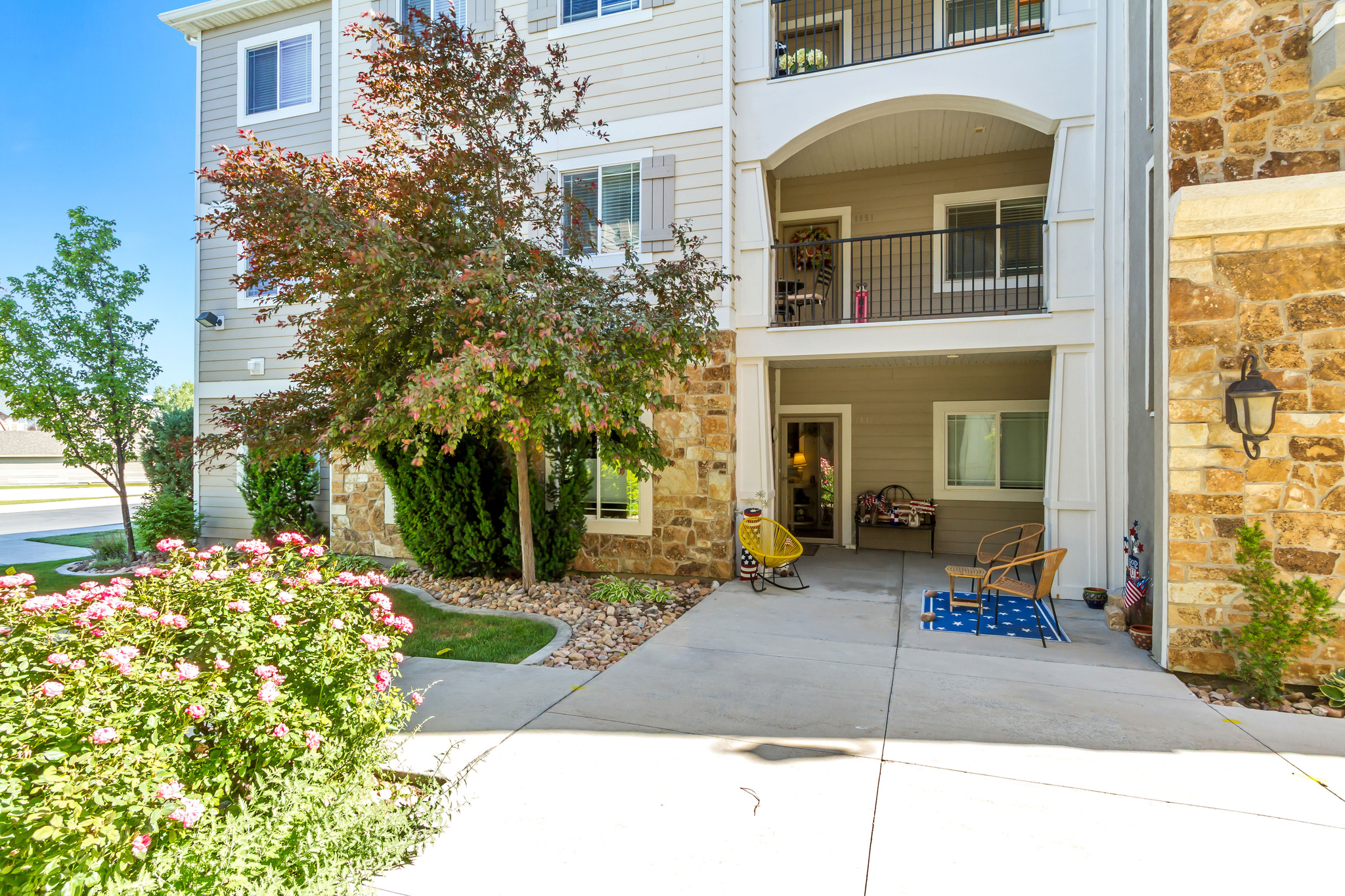 HILLCREST CONDOS - Residential