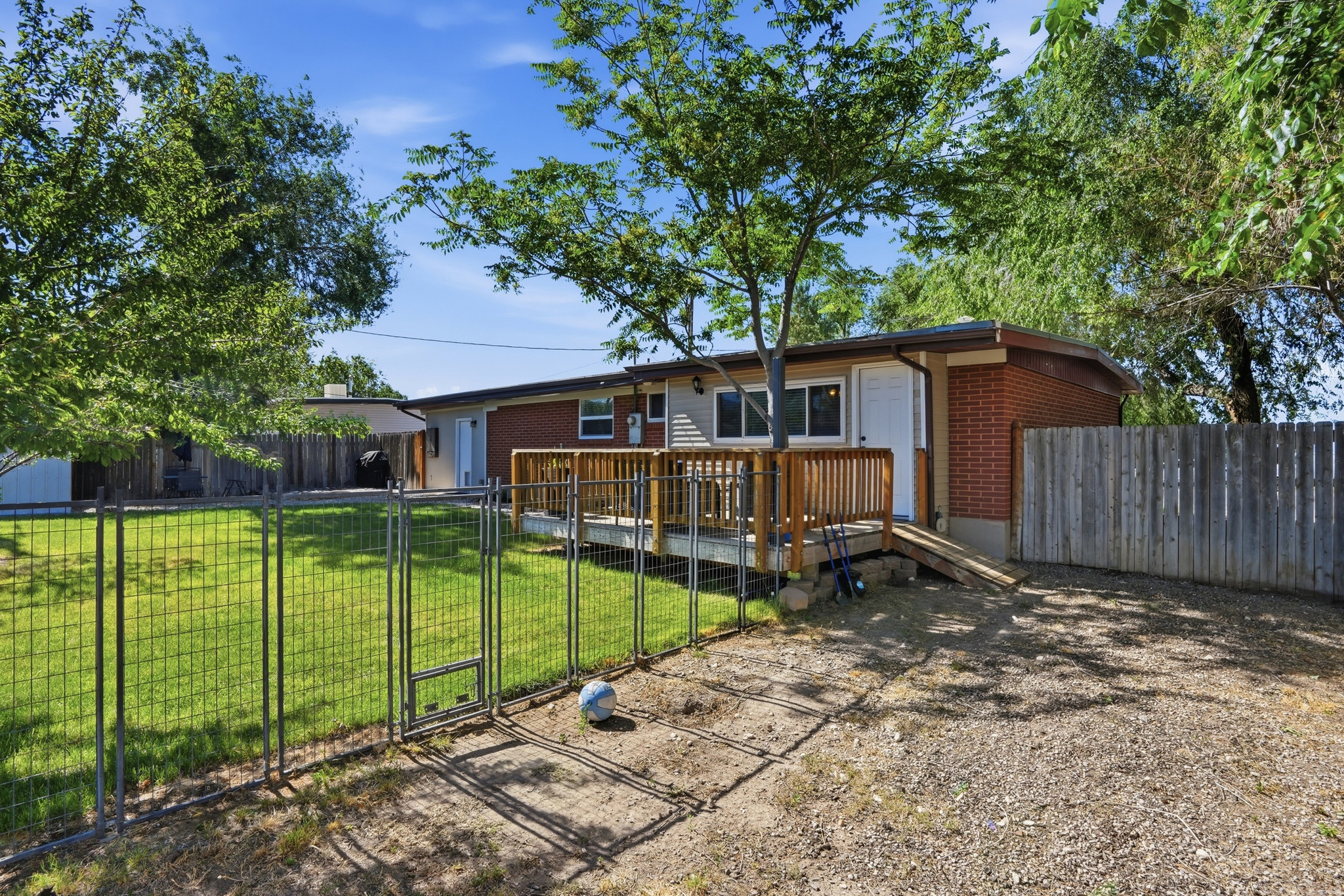 MEADOWS - Residential