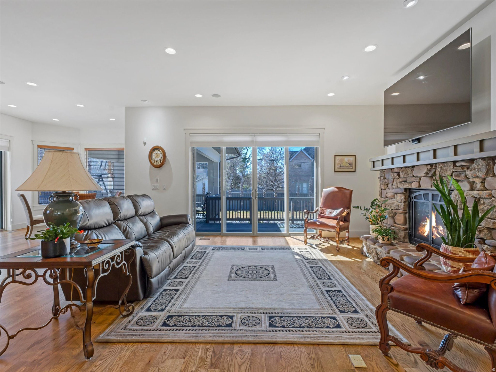 CHARLESTON PLACE - Residential