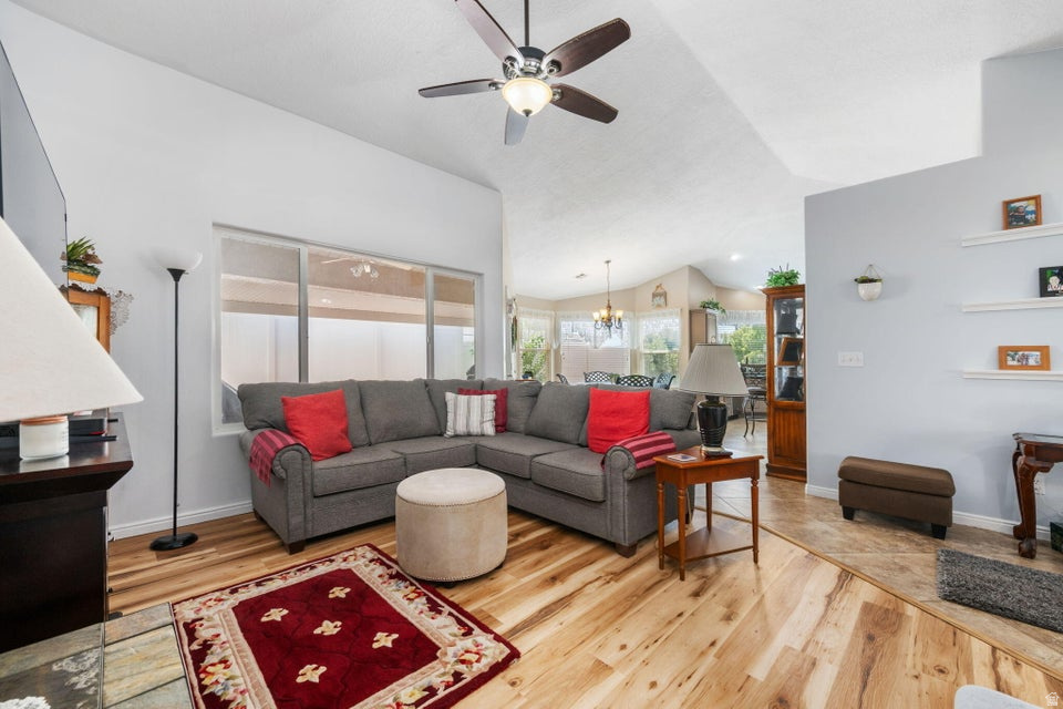 PARADISE WEST 3 - Residential