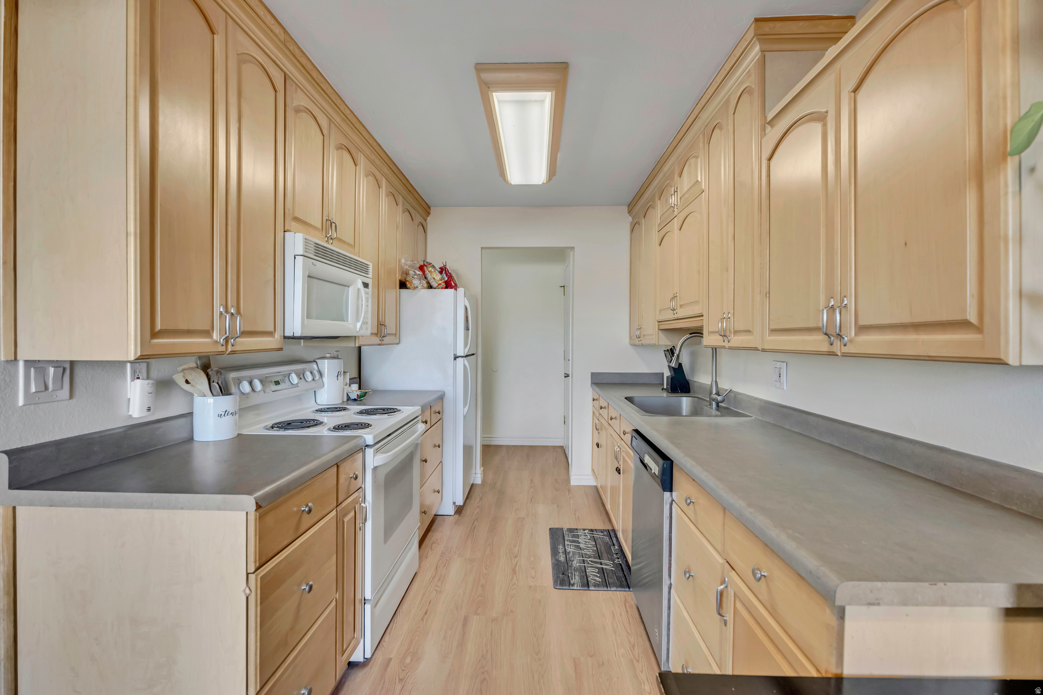 BOUNTIFUL MANOR - Residential