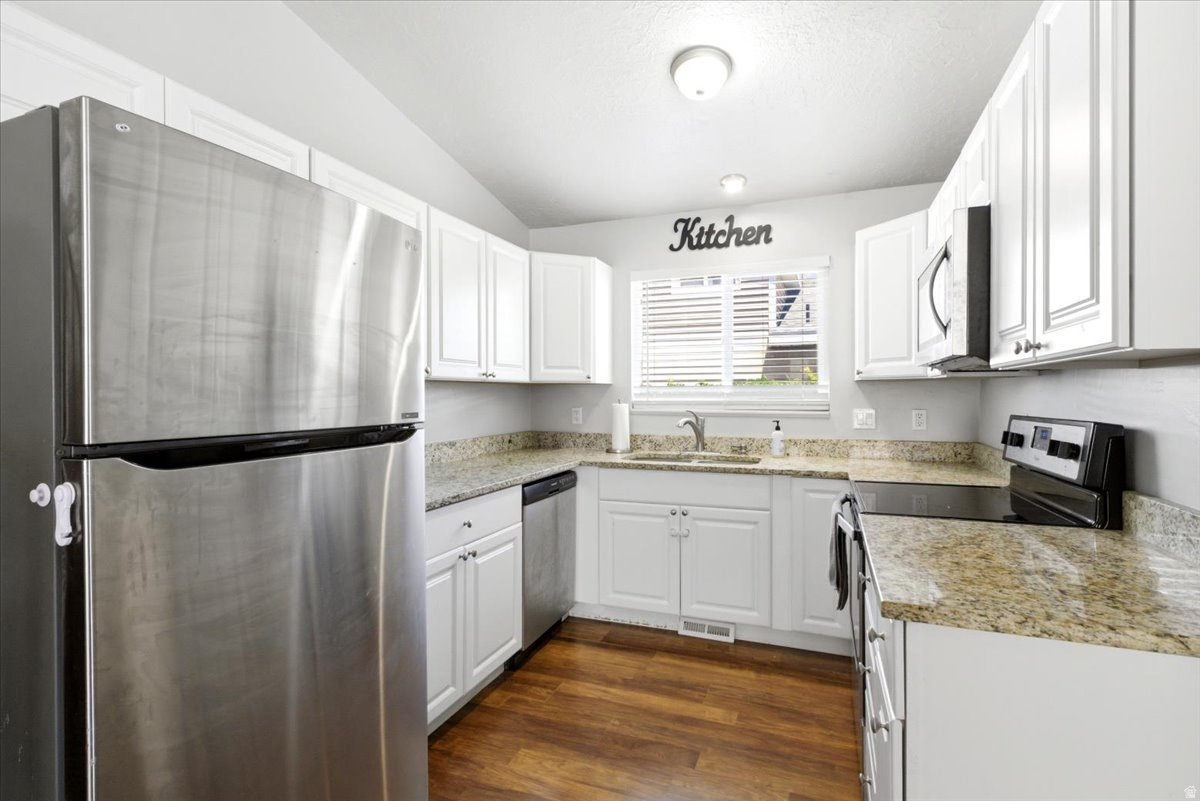 GREEN MEADOW ESTATES #5 - Residential