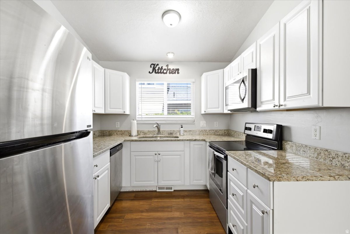 GREEN MEADOW ESTATES #5 - Residential