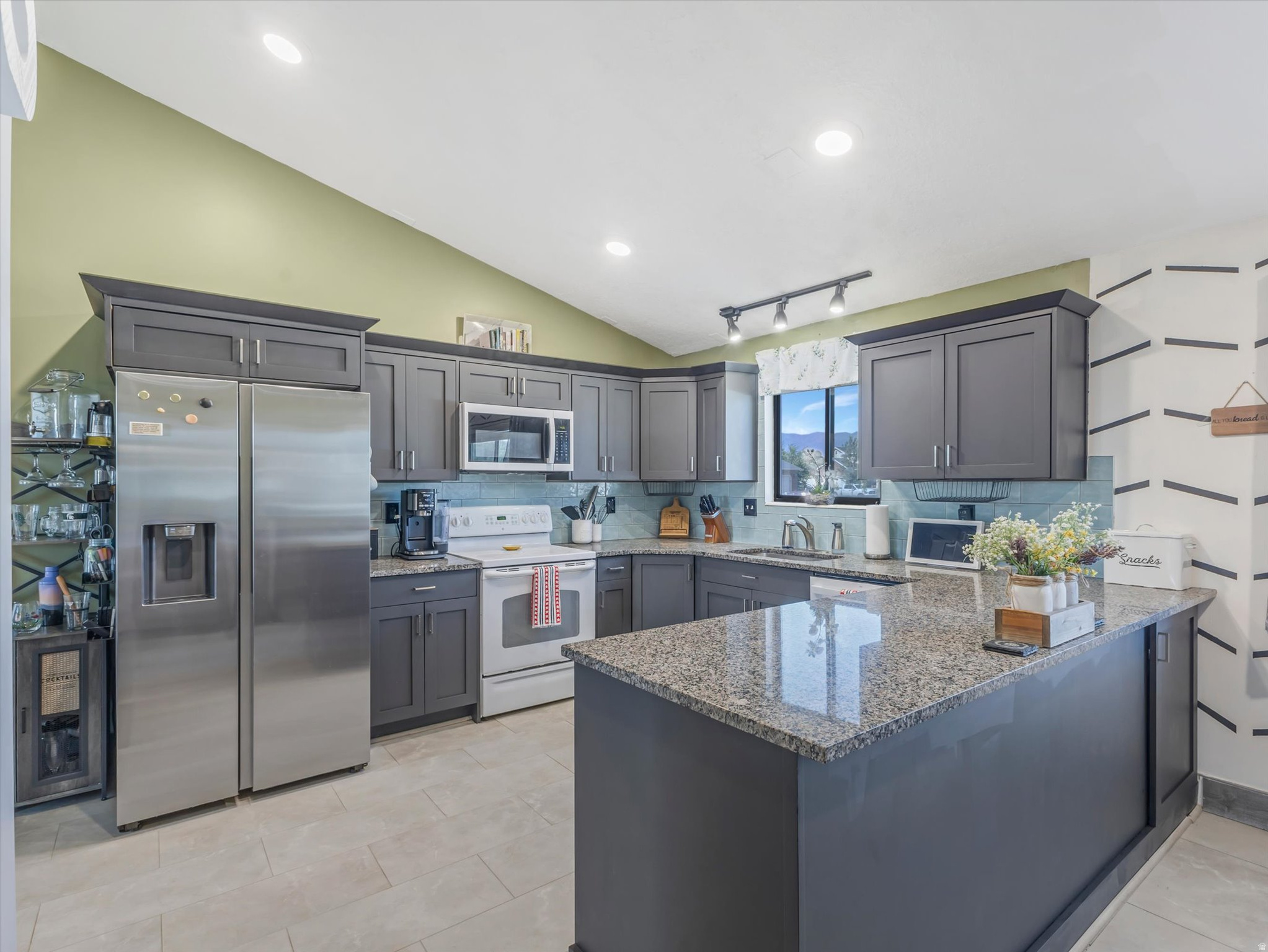 ALLISON ACRES - Residential
