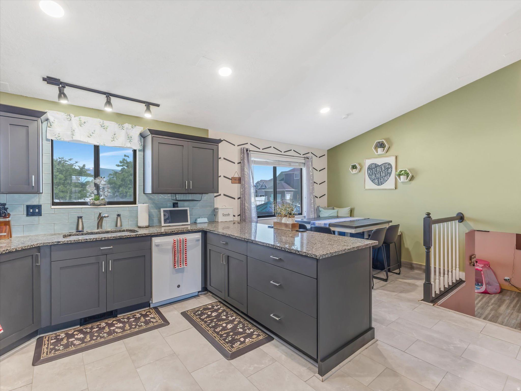 ALLISON ACRES - Residential