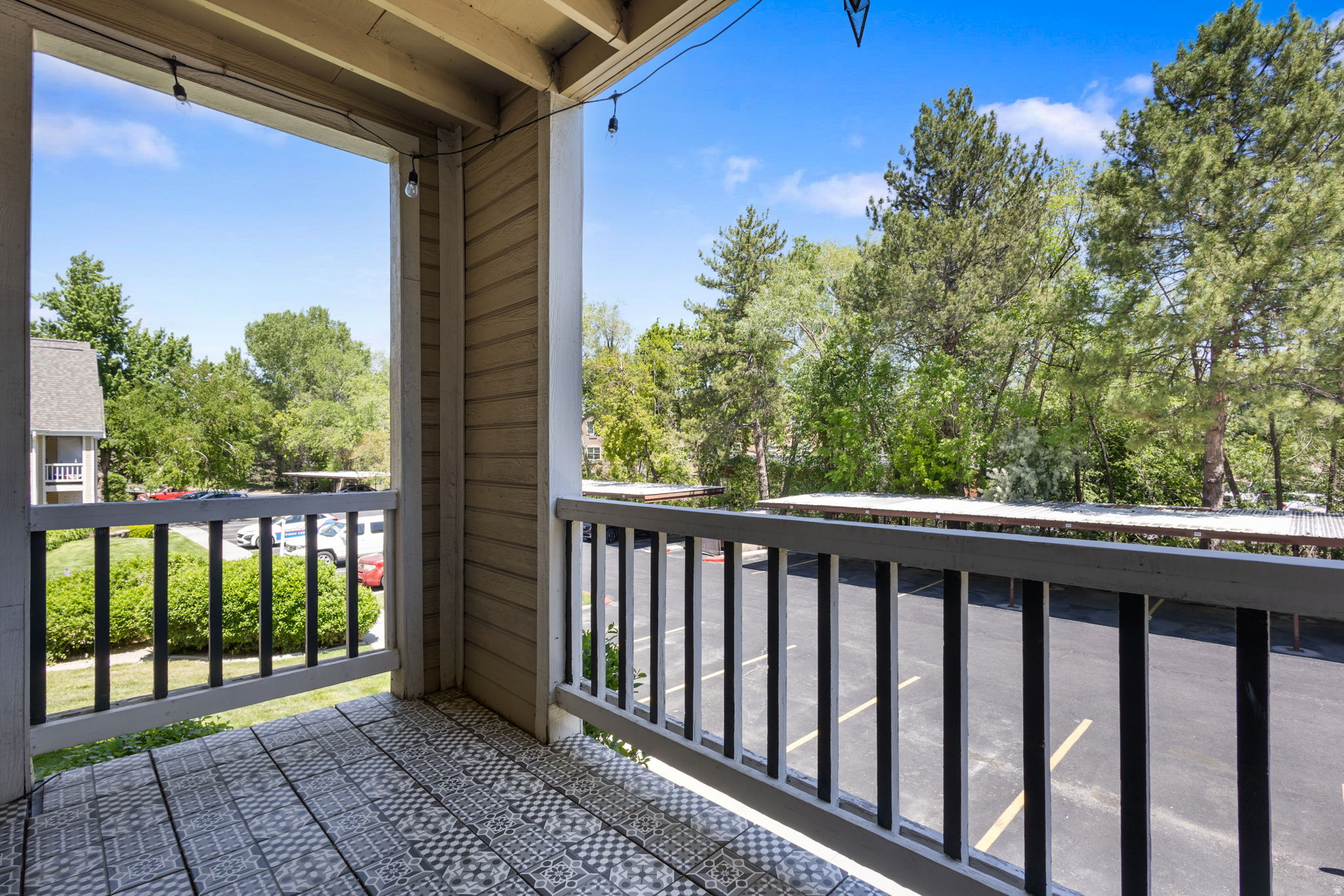 WATERSIDE  CONDM - Residential