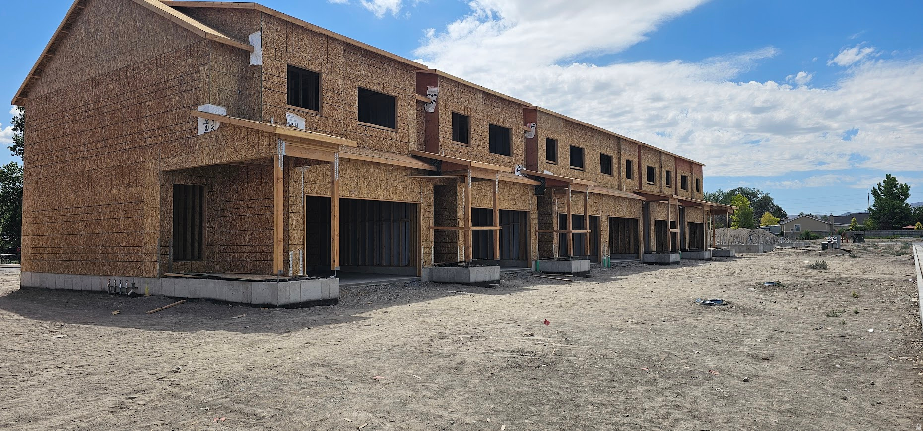 TOWNHOMES ON WILLOW - Residential