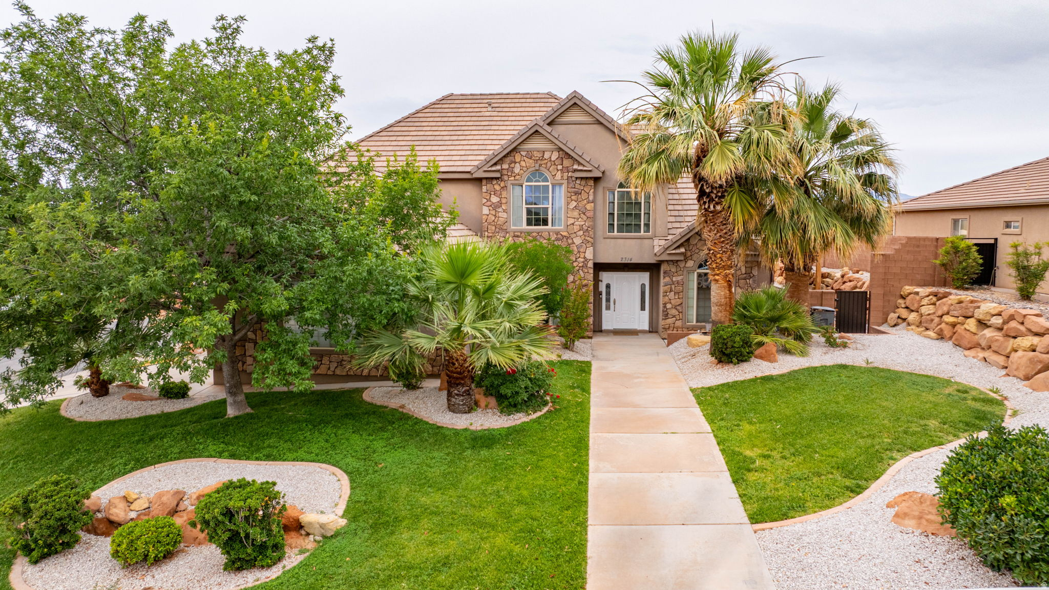 SAGE HOLLOW - Residential