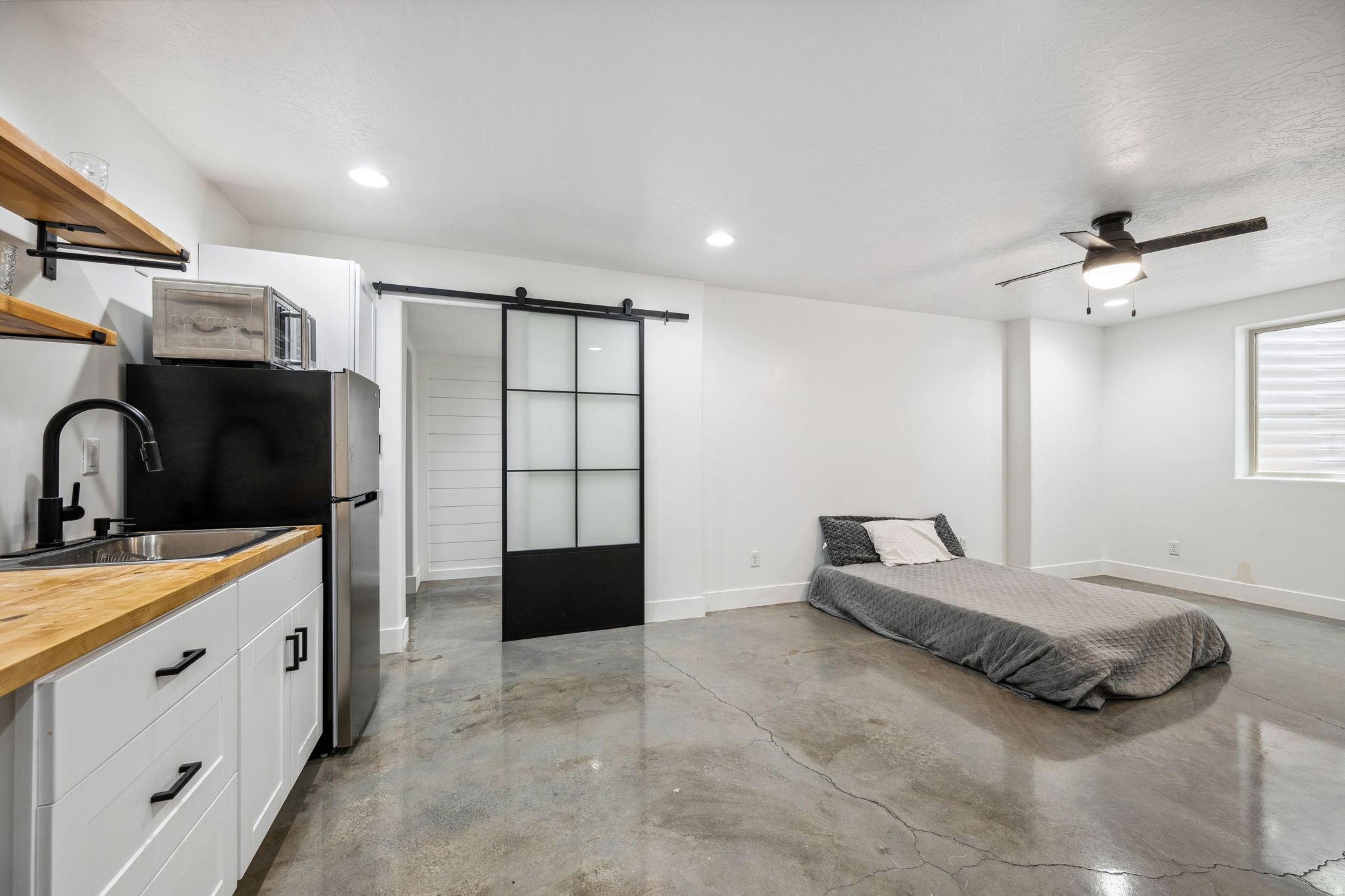 SAGE HOLLOW - Residential
