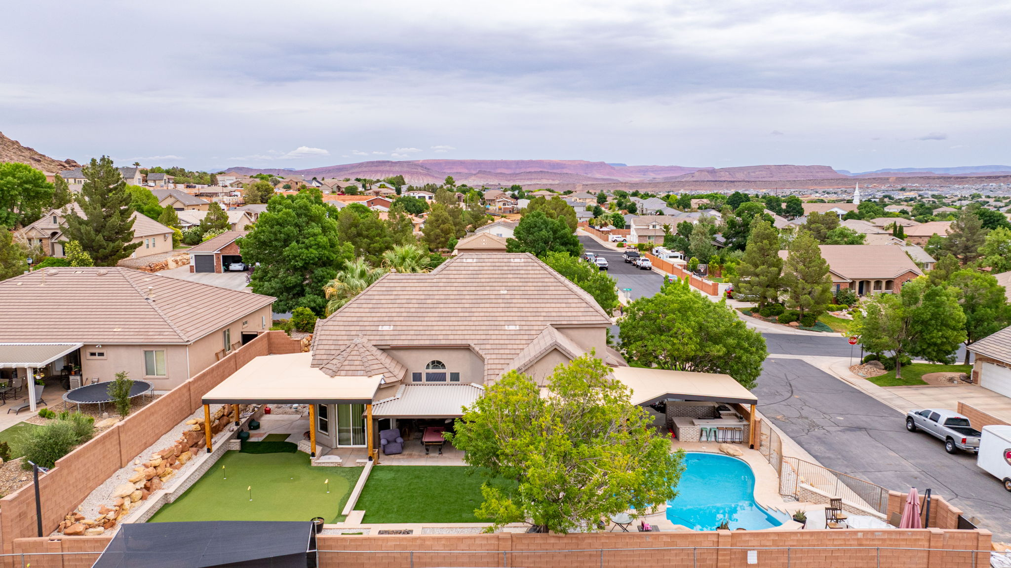 SAGE HOLLOW - Residential