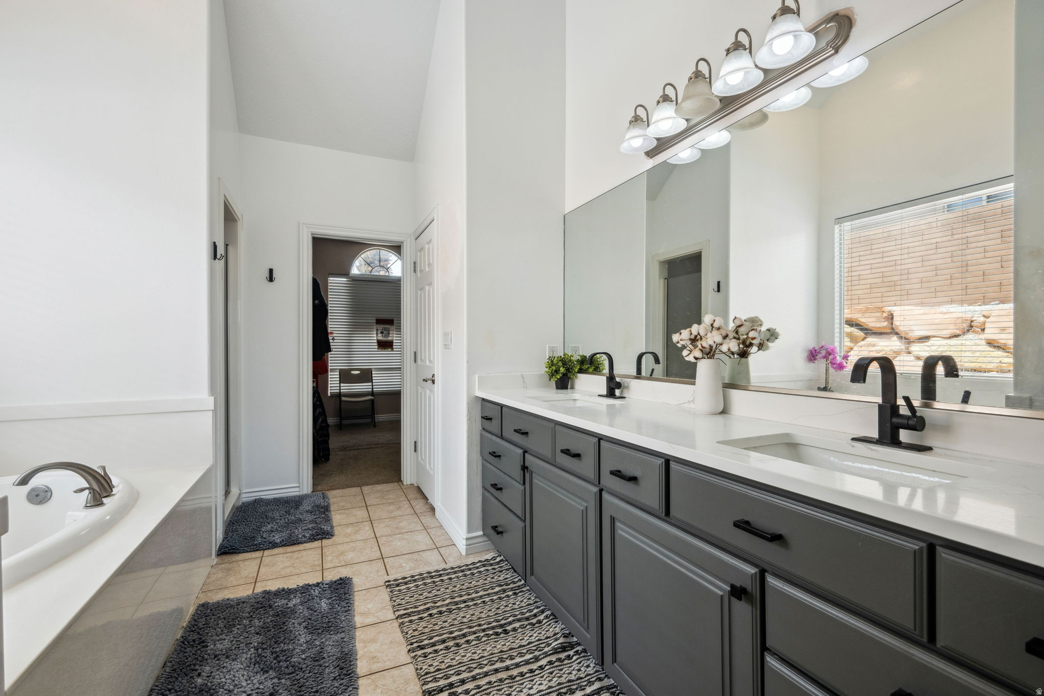 SAGE HOLLOW - Residential