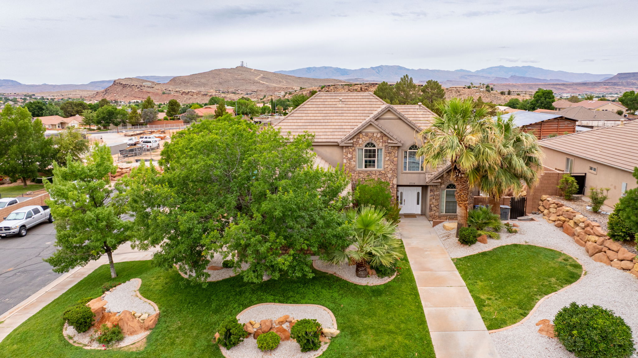 SAGE HOLLOW - Residential